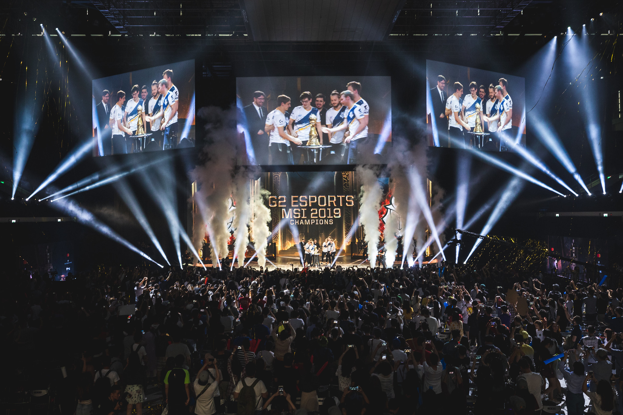 Introducing LoL Esports Manager – League of Legends